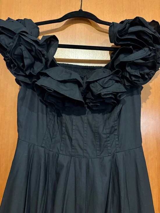 Maeve The Corina Ruffled Off-Shoulder Midi Dress - Picture 7 of 8